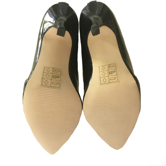 NWOT MATERIAL GIRL BLACK PATENT HEELS SIZE 36 - Picture 6 of 8